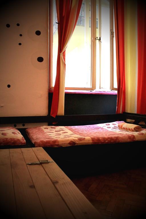 Downtown Hostel Budapesta Cameră foto