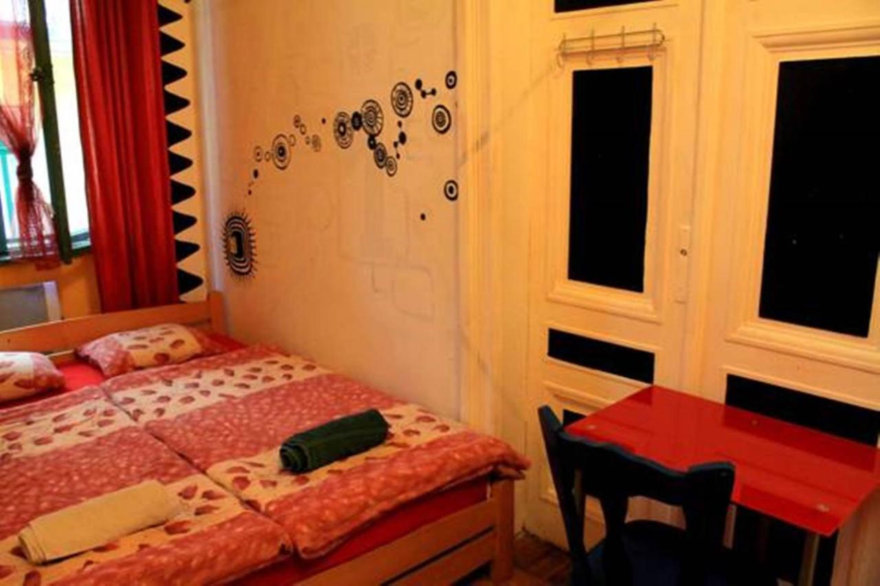 Downtown Hostel Budapesta Cameră foto